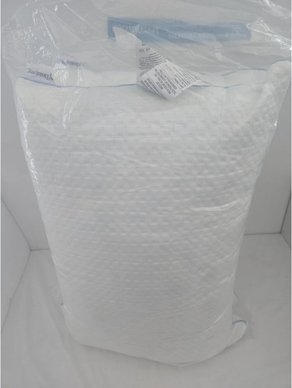 Beautyrest 2 pack memory rest cooling pillow 20X 28 inch